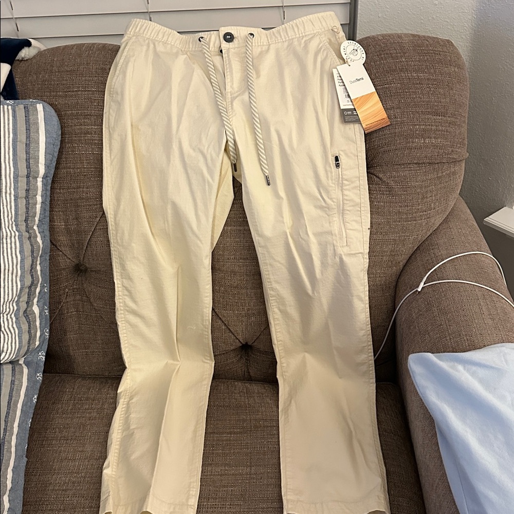 Vuori Off-White Zip Pocket Pants